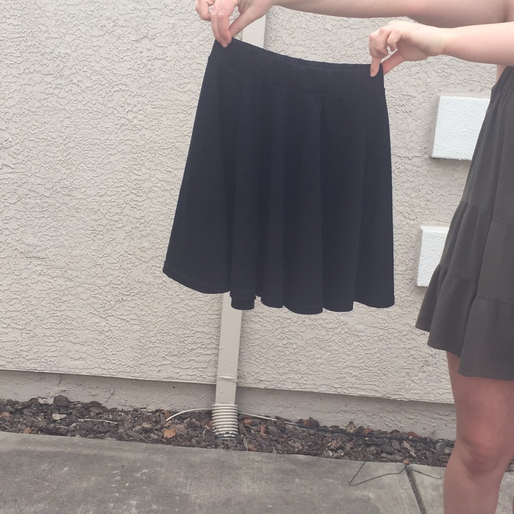 Black skater skirt